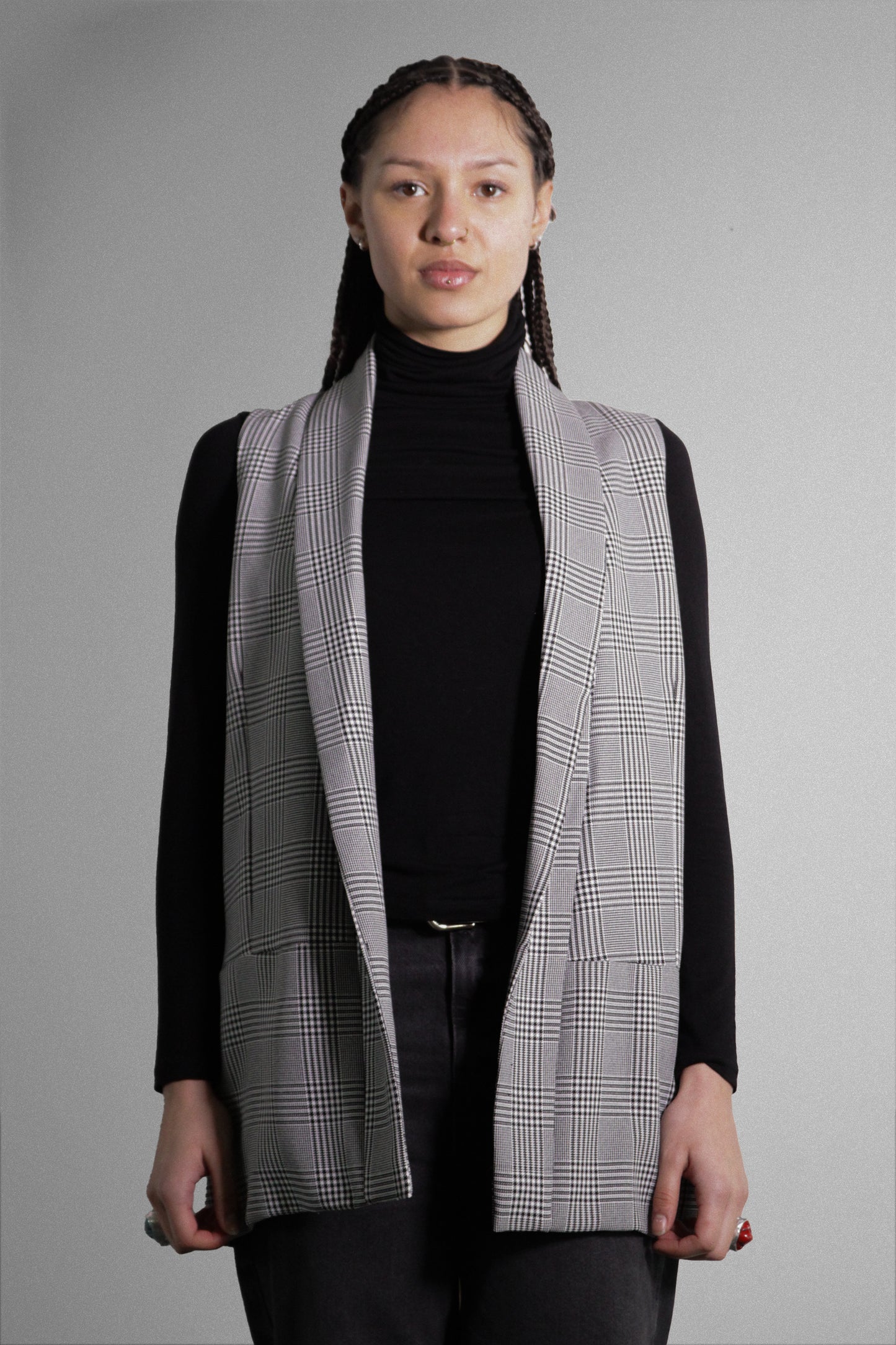 Timeless Houndstooth Waistcoat – Classic Elegance Redefined